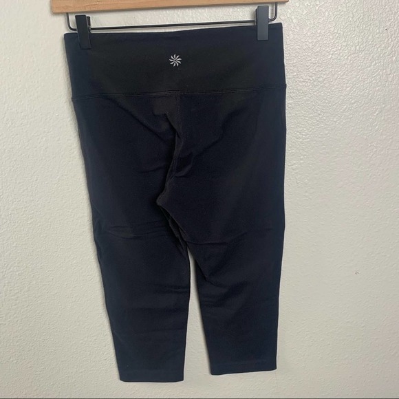 ATHLETA BLACK CROPPED LEGGINGS - Picture 1 of 8